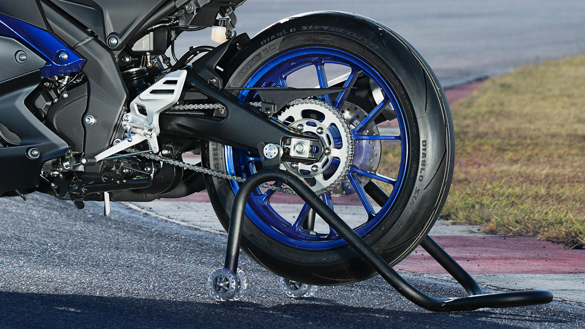 Широка задня шина Michelin Pilot Street 
